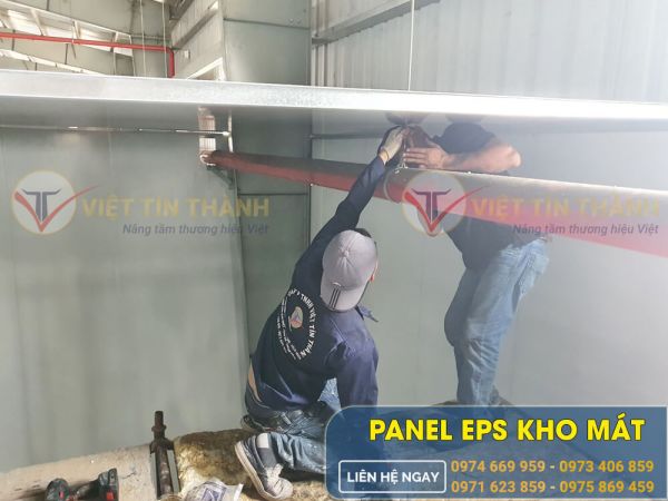 Tấm Panel Eps Thi Công Kho Mát. Ảnh: Việt Tín Thành