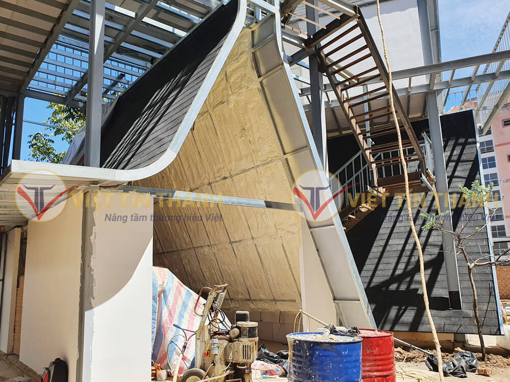 Phun Pu Foam Cách Âm HomeStay Đà Lạt